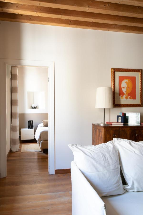 Apartamento Calle Teatro Vecchio - Venezia *