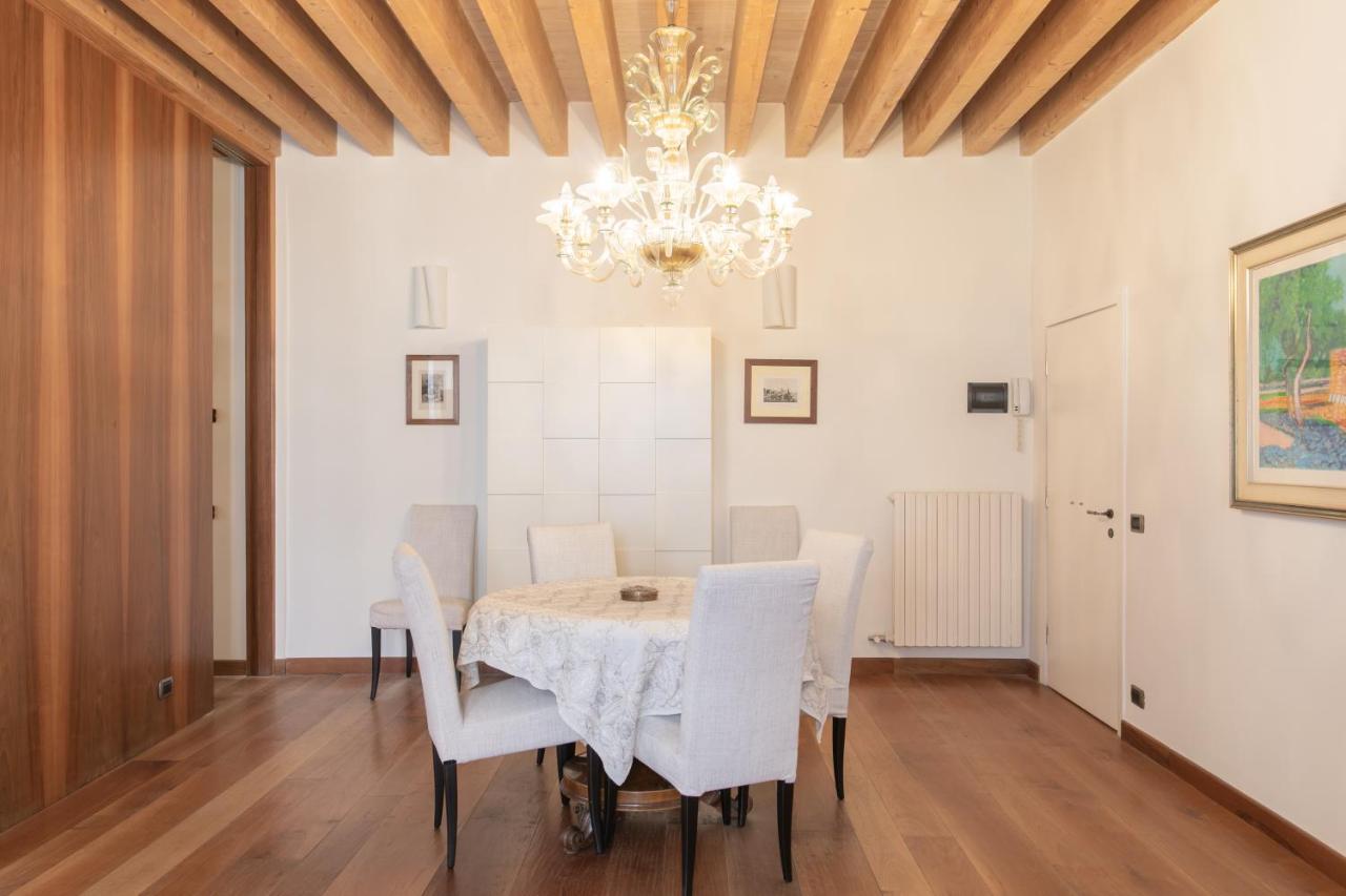 Calle Teatro Vecchio - Venezia Apartamento *